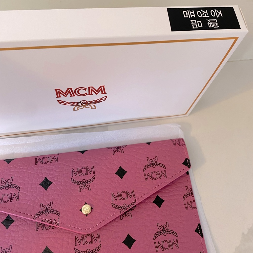 MCM Envelope Pouch / Clutch Novelty / VIP / GWP Korea - Picture 3 of 12